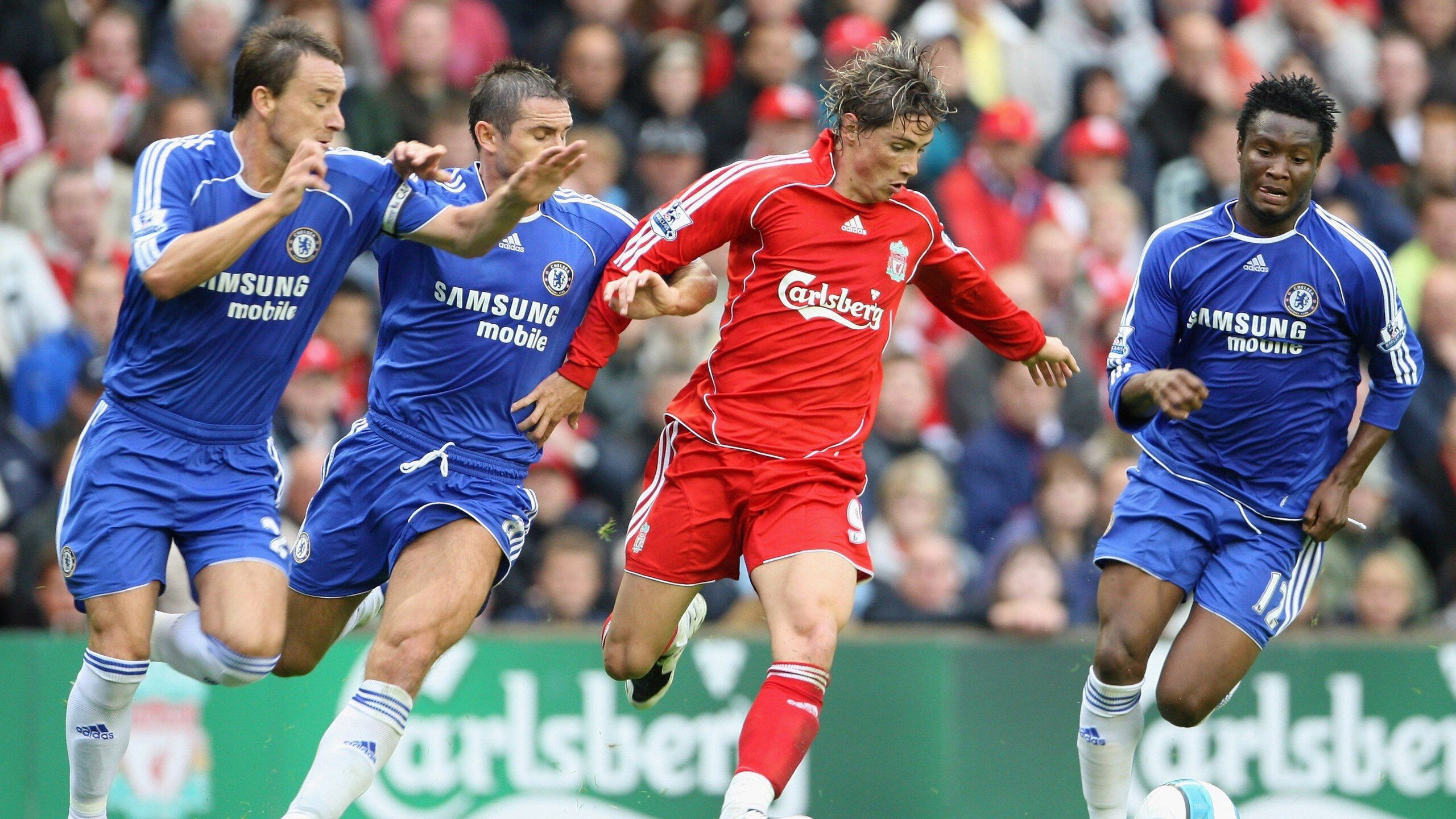 水球防守严密波兰队实力增强，波兰球在水沟