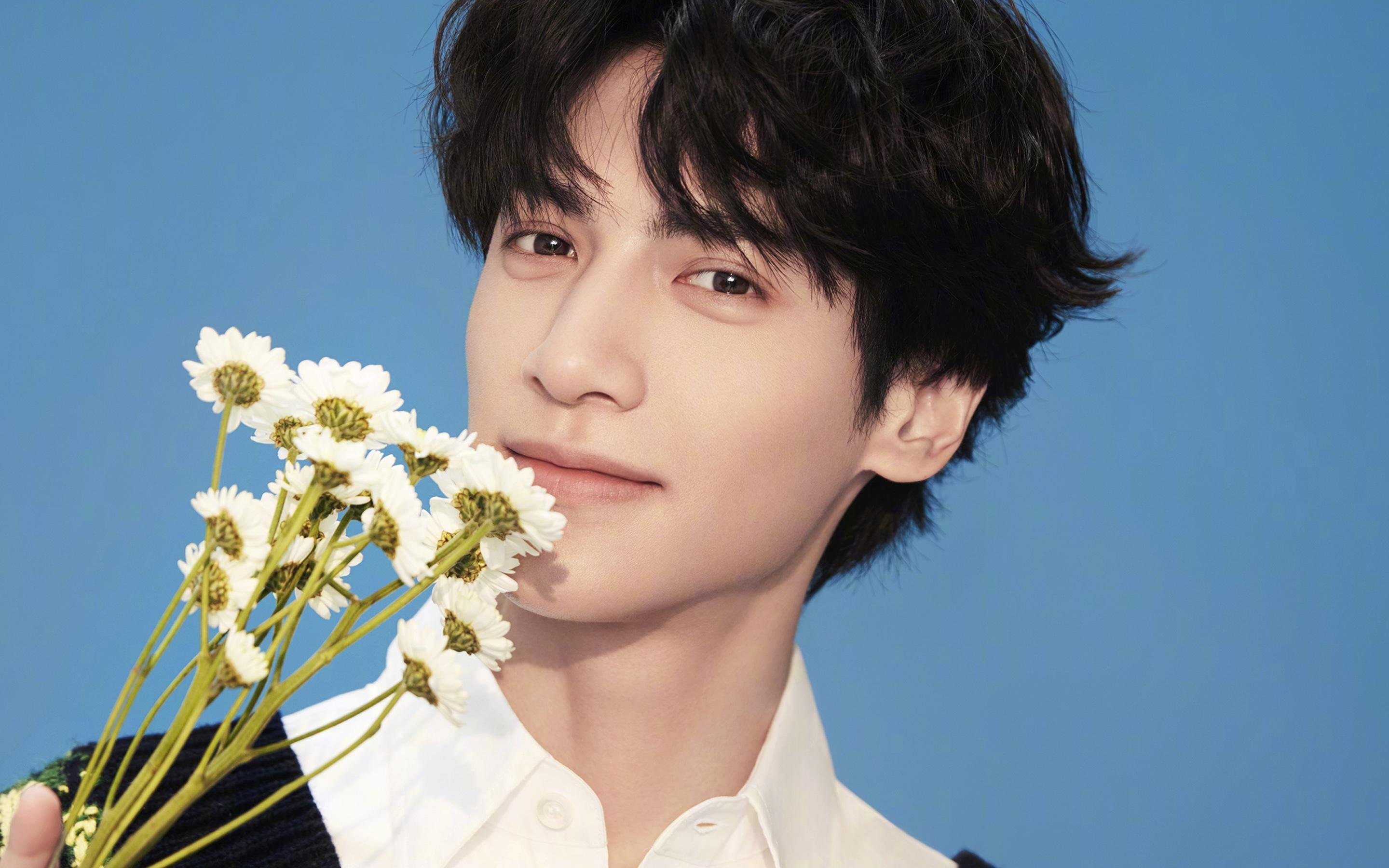 鹈鹕老将与新秀一同练投篮动作标准，鹈鹕 球星